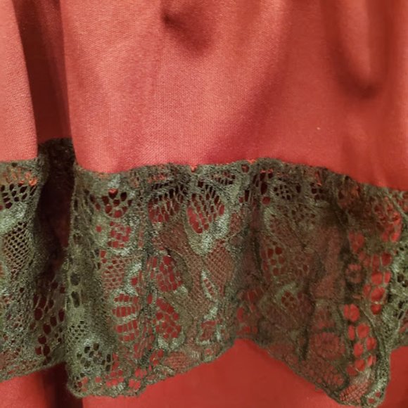 Maroon Hi Low Skirt with Drawstring Rouching - Picture 5 of 6